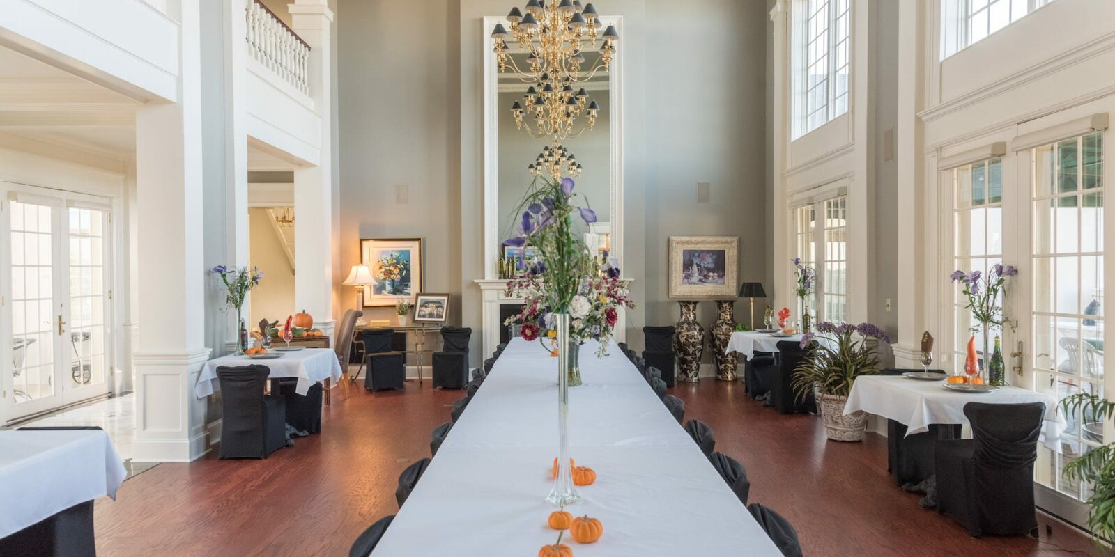 grand dining hall at claremont inn and winery
